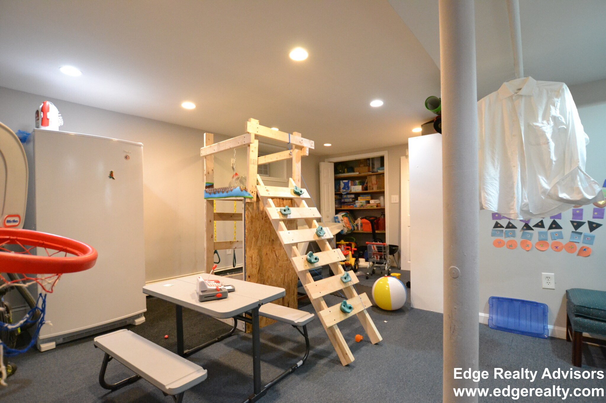 Building Photo - 6 Portina Rd