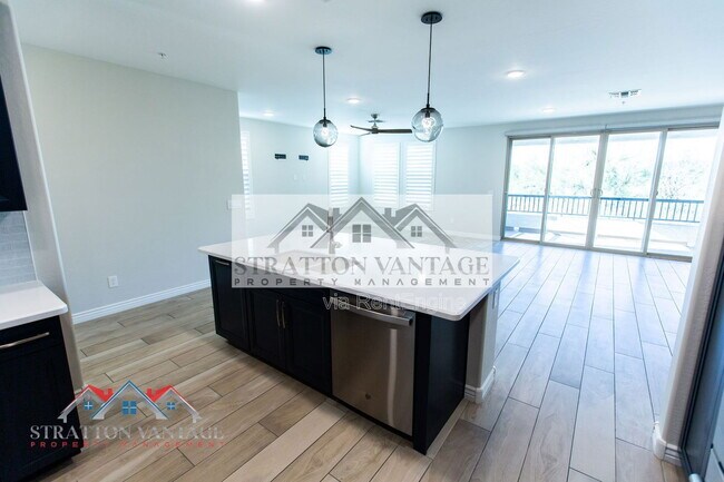 Building Photo - 5100 E Rancho Paloma Dr