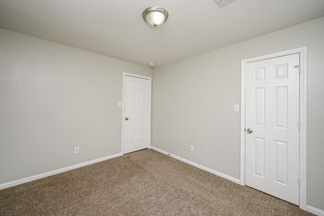 Building Photo - 3019 La Estancia Ln