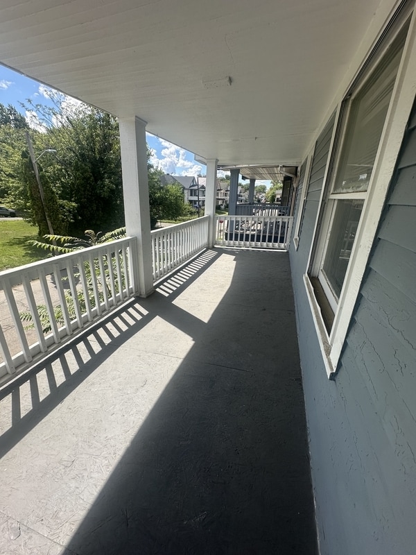 Building Photo - 12711 Locke Ave