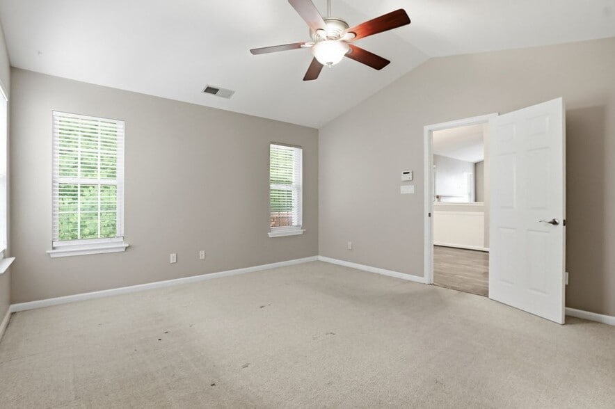 Building Photo - 2830 Black Walnut Ln