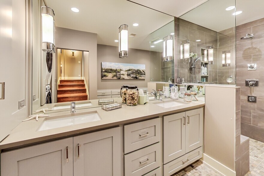 Building Photo - 540 N Lake Shore Dr