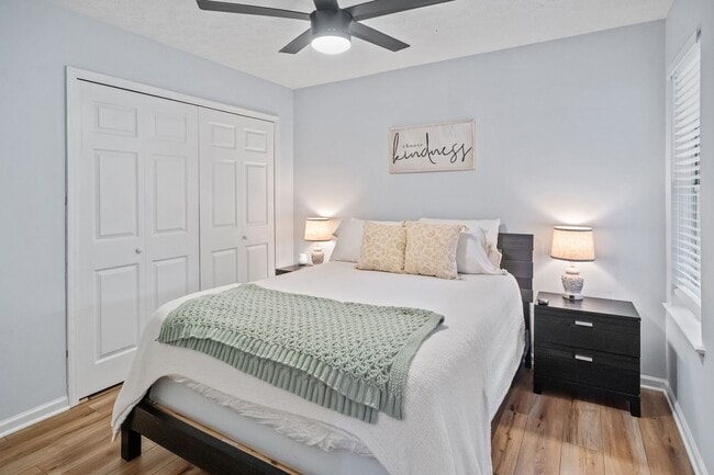 Building Photo - Whitemarsh Island Gem - Charming 3-Bedroom Home on a Corner Lot in Battery Point