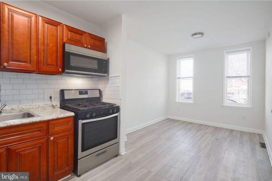 Building Photo - 894 N 42nd St