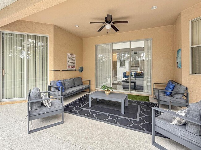 Building Photo - 530 Orista Dr