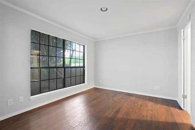 Building Photo - 5718 Marvin Loving Dr