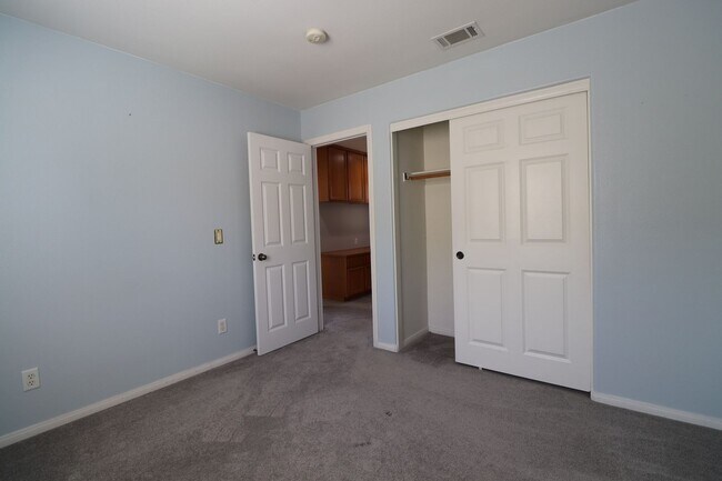 Building Photo - Four Bedroom in Arborwalk