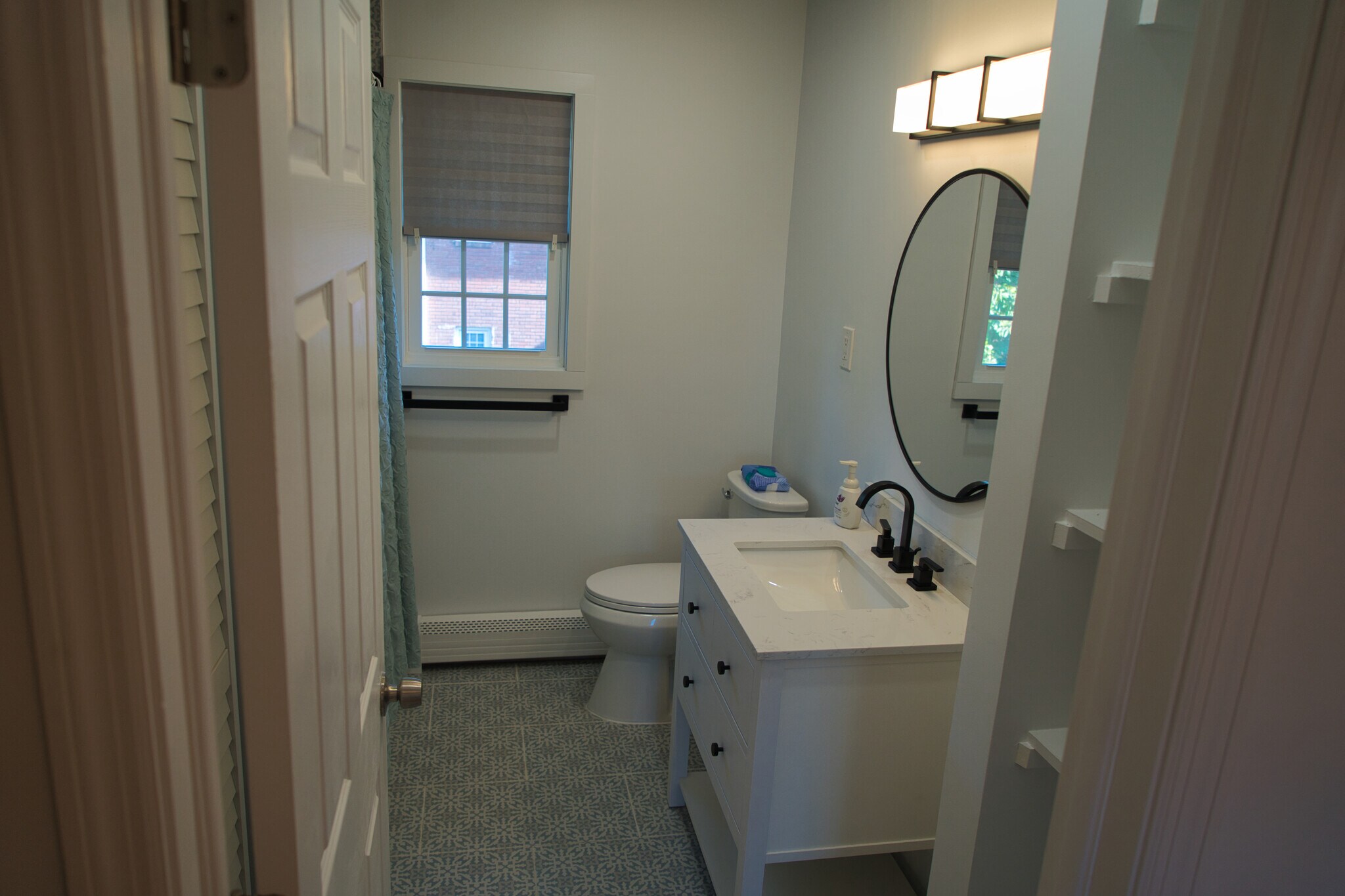 Bathroom (from door) - 364 Westwood Ave