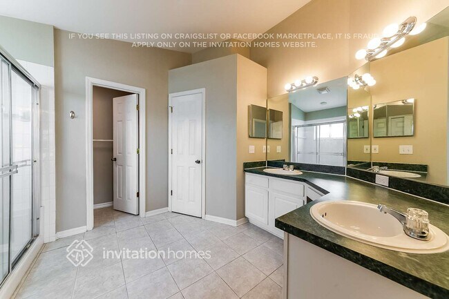 Building Photo - 4821 Sabal Harbour Dr