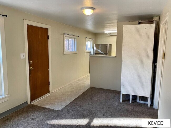 Building Photo - 821 W Myrtle St