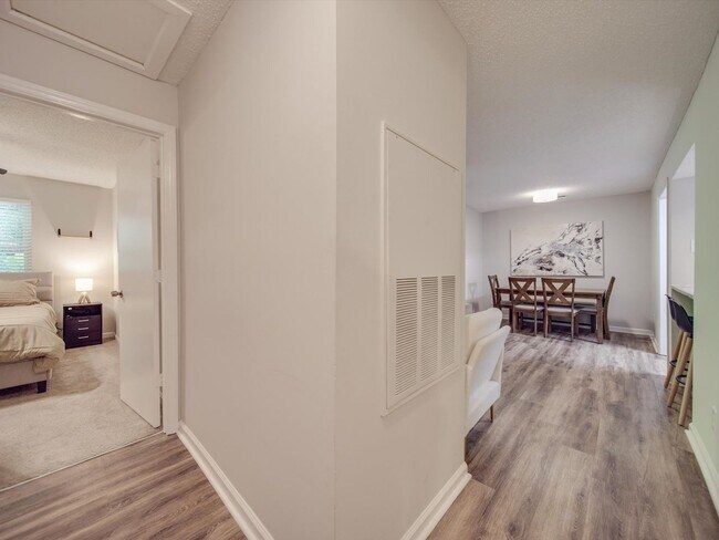 Building Photo - 1052 Churchill Downs Ct
