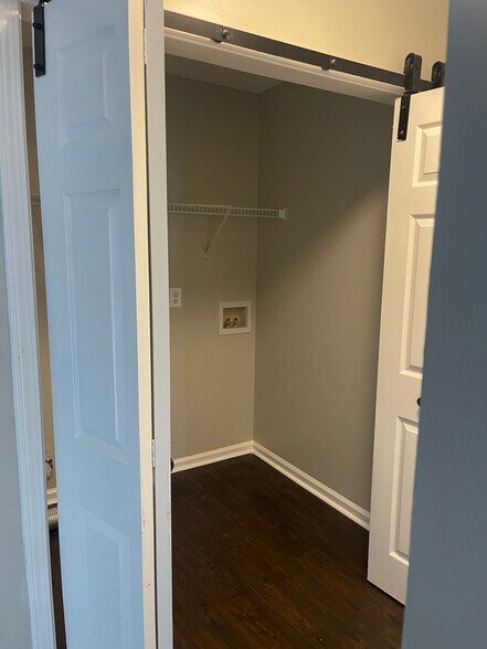 Building Photo - 3583 Brookstone Way