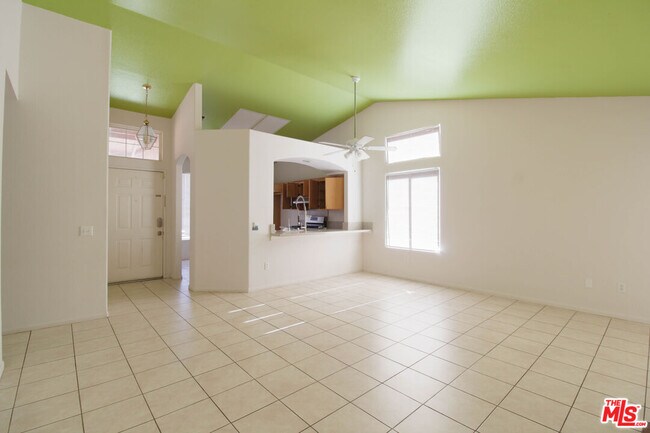 Building Photo - 36805 Alder St