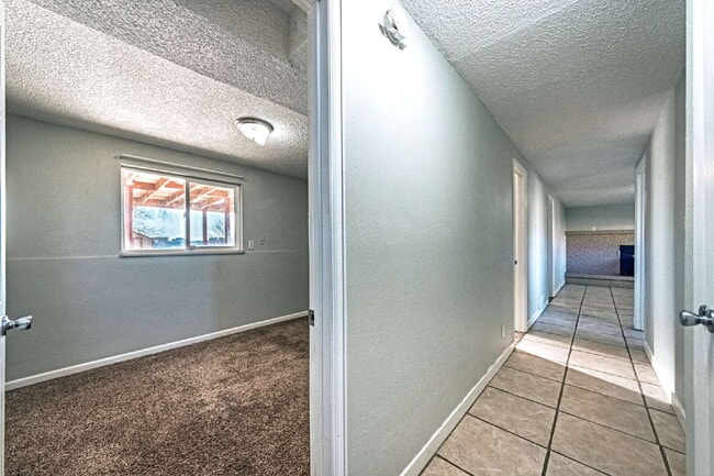 Building Photo - 5 bedrooms ,2 bathrooms and on 0.32 acres for rent