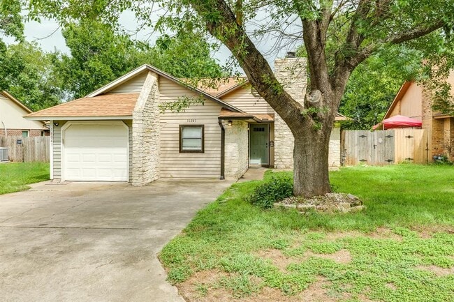 Primary Photo - 16041 Stoneham Cir