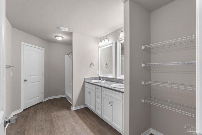 Building Photo - 3210 Electra Dr