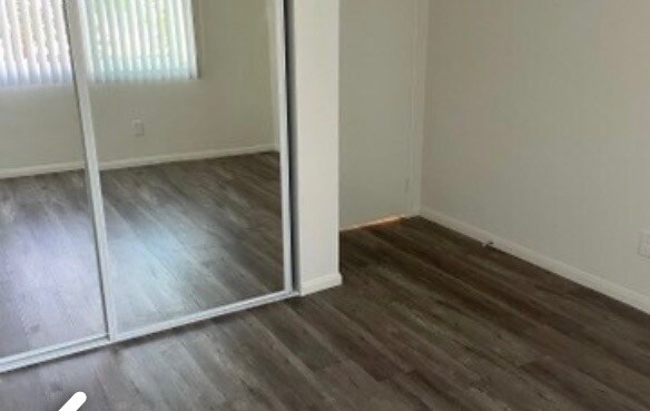 Building Photo - 3838 Vinton Ave