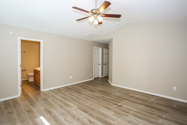 Building Photo - 1616 Poplar Shadow Dr