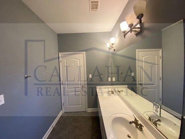 Building Photo - Sherwood 4 Bedroom in Stonehill