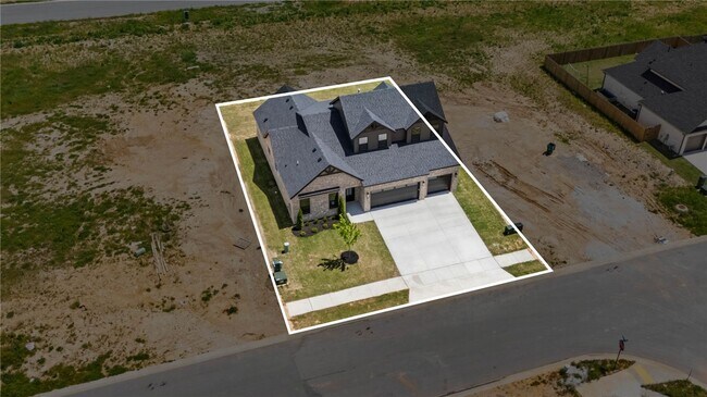 Building Photo - 431 Silverview Ave