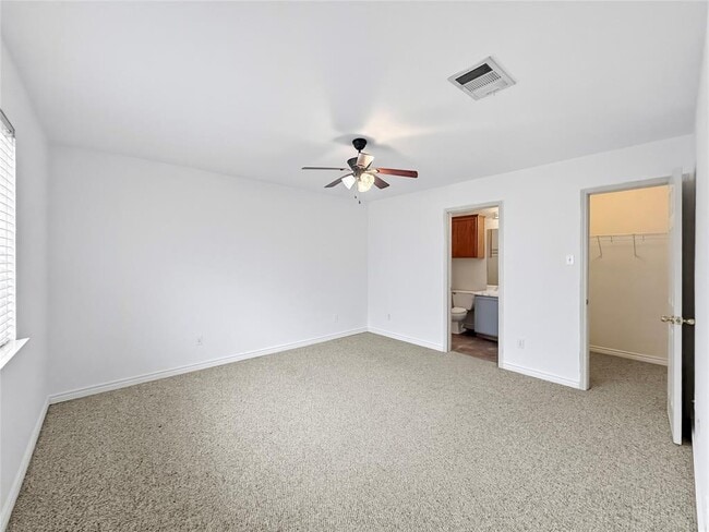 Building Photo - 9215 Rowlands Sayle Rd