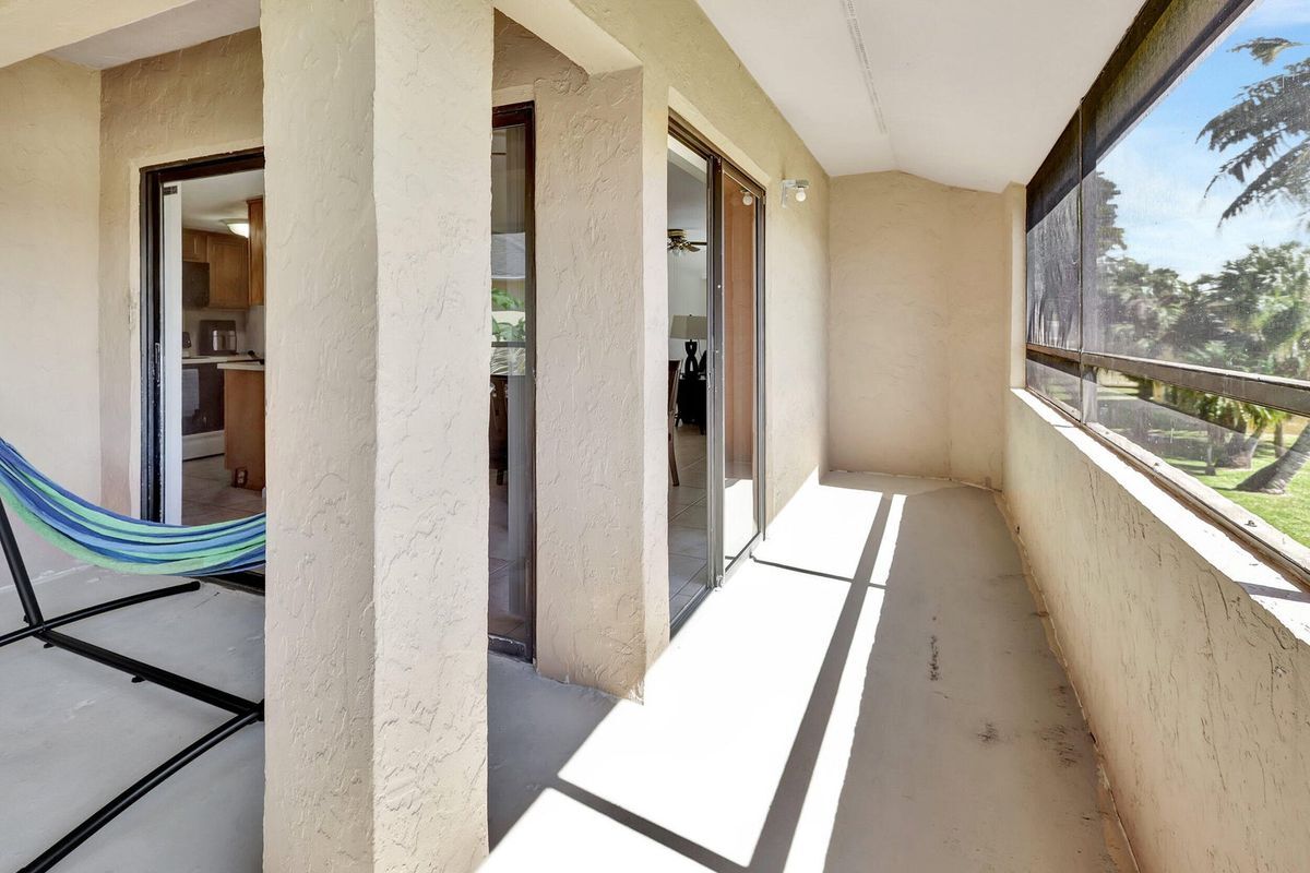 Building Photo - 12621 Westhampton Cir