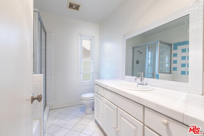 Building Photo - 1628 Benedict Canyon Drive