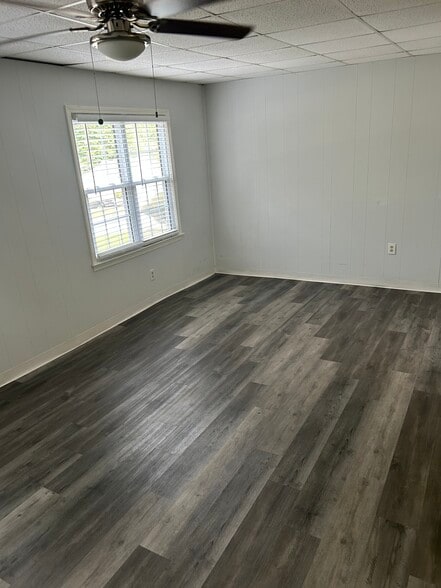 Building Photo - 2621 Old South Dr