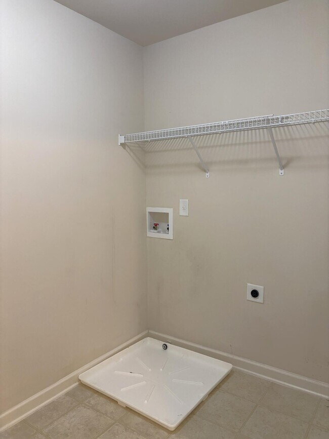 Building Photo - 781 Bridgewater Dr