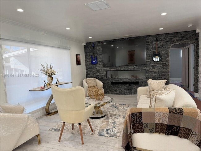 Building Photo - 2250 NW 22nd Ct