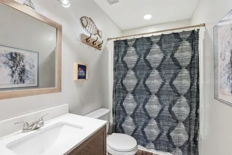 Building Photo - 145 S Lovers Ln