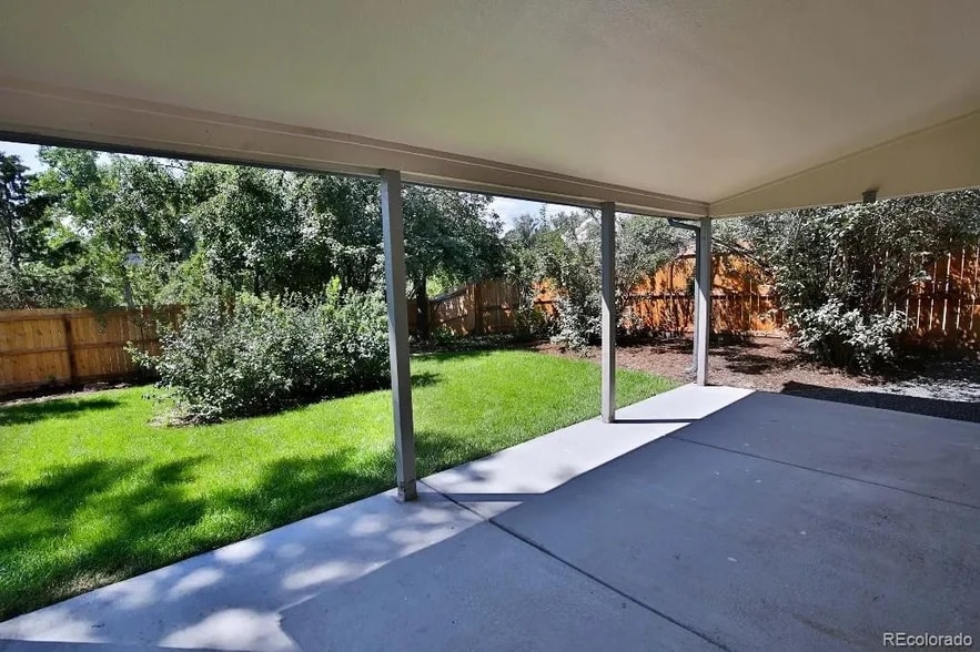 Covered patio - 7504 W Quarto Ave