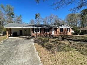 Building Photo - 3 bed/2 bath home in Martinez w/huge backy...