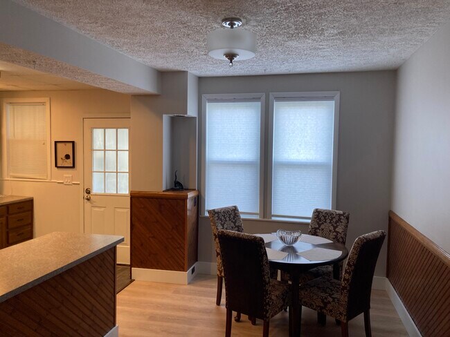 Dining Room - 1035 Newton Ave