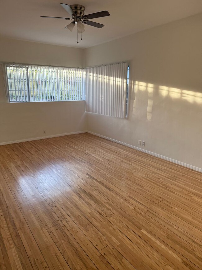 Building Photo - 3781 W. 9th St.