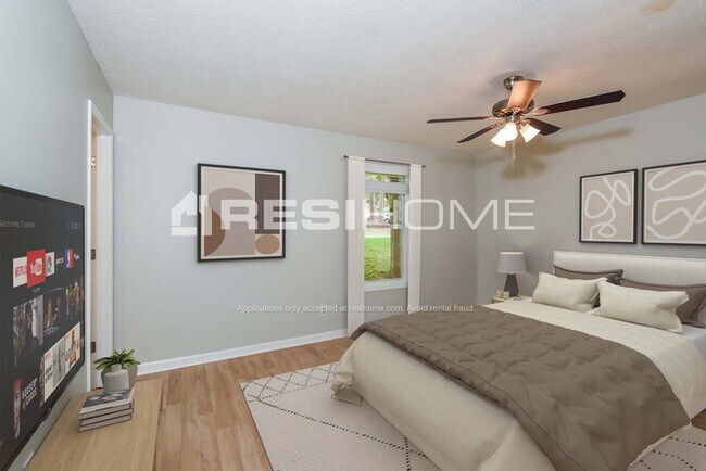 Building Photo - 982 Millwood Dr SW