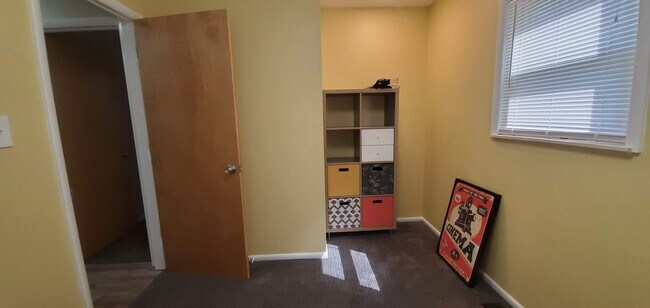 Building Photo - Three Bedroom Home for Rent on the Northsi...