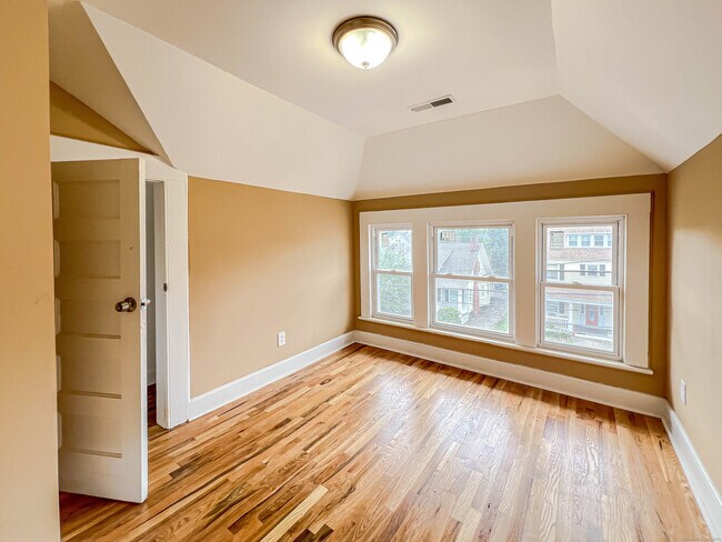 Building Photo - 63 Eaton St