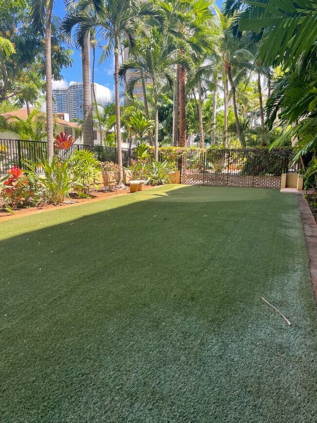 Building Photo - Loft at Waikiki - 2 Bdrm/2 Bath/2 Prkg - $4,500