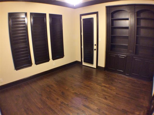 Building Photo - 7675 Dotter Dr