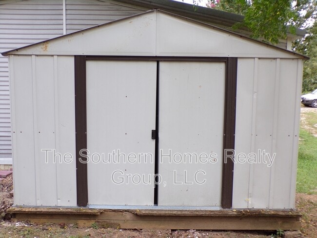 Building Photo - 2025 Co Rd 750