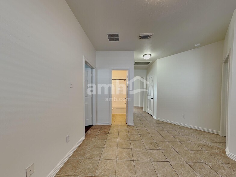 Building Photo - 20015 Leithcrest Way