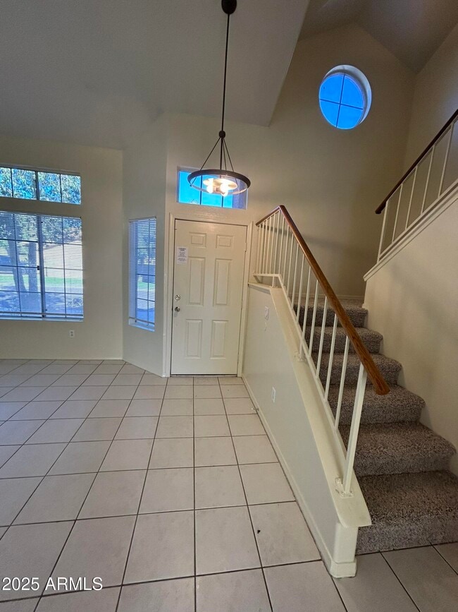 Building Photo - 1433 E Park Ave