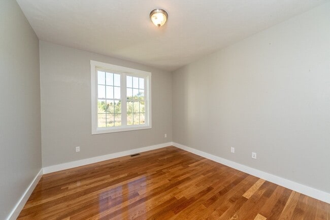 Building Photo - 61 Boutelle Rd