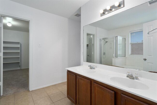 Building Photo - 2277 Green Meadows Ln