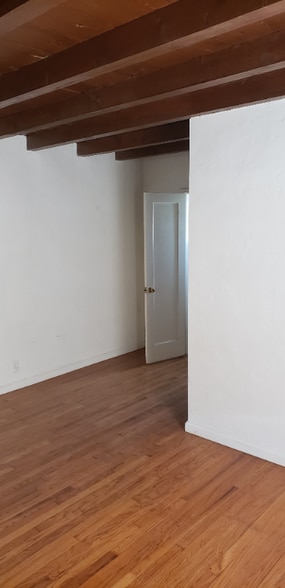 Building Photo - 3455 E Bellevue St