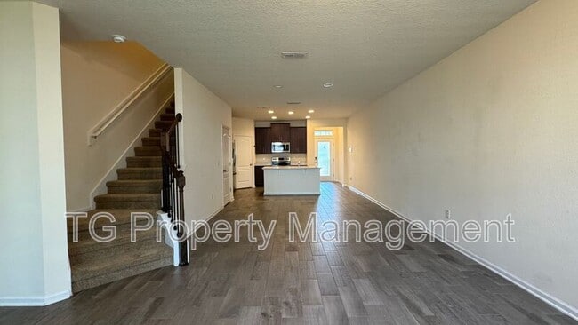 Building Photo - 24 Bush Pl