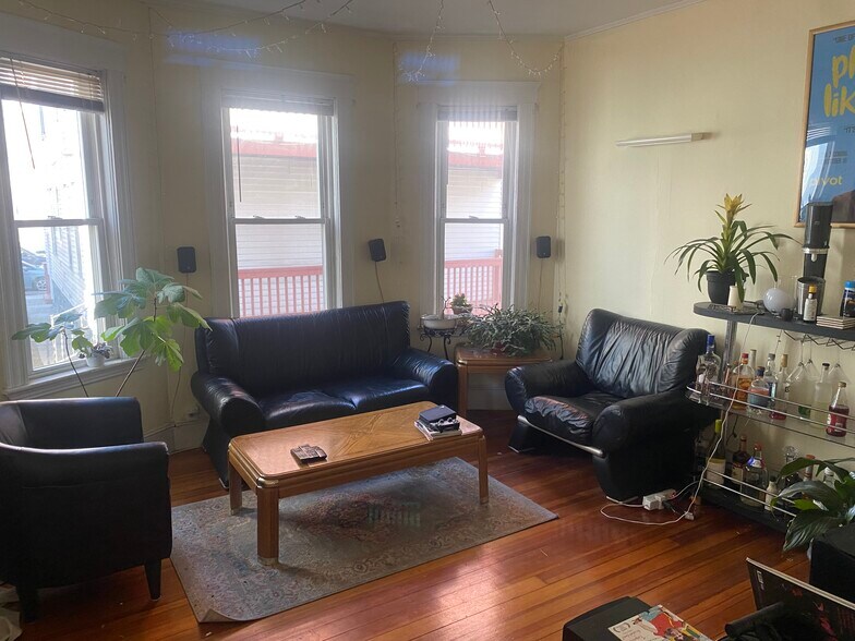 Building Photo - 2 Imrie Rd