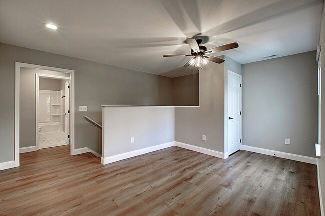 Building Photo - 520 Catalina Ct