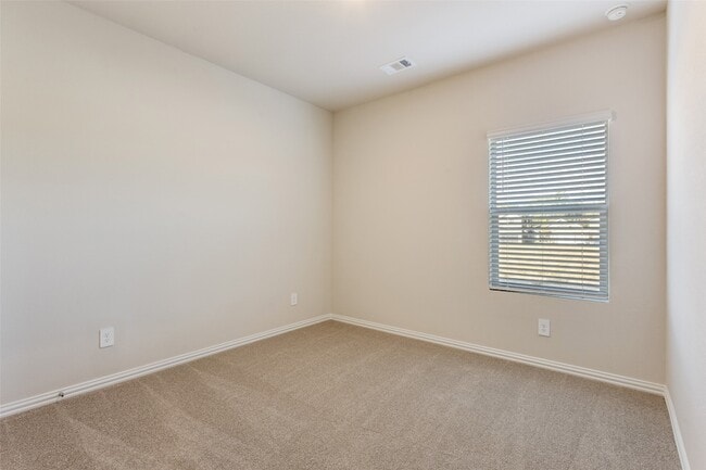 Building Photo - 203 Whitlow Dr